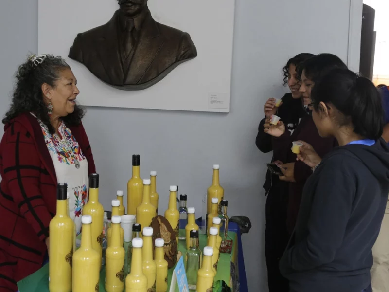 Lanzan convocatoria para que empresarios inviertan en proyectos de emprendedores en Puebla  