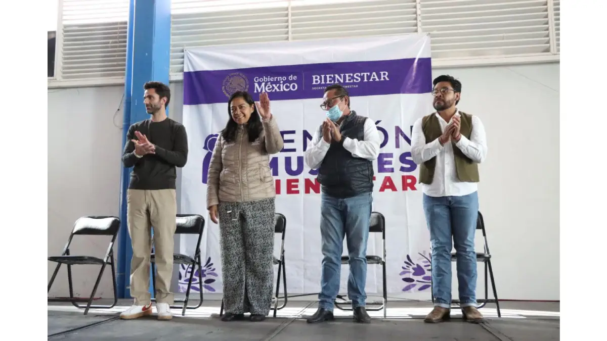 En Atlixco, comienza entrega de tarjetas de programas de Claudia Sheinbaum.