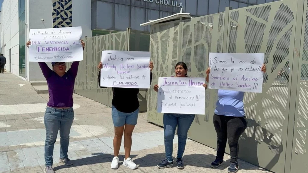 Amigas de Wendy Hellen protestan para exigir sentencia contra su feminicida