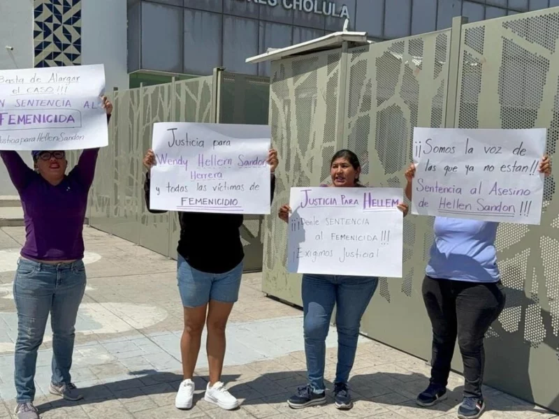Amigas de Wendy Hellen protestan para exigir sentencia contra su feminicida