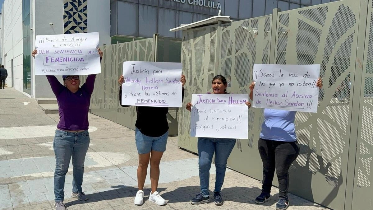 Amigas de Wendy Hellen protestan para exigir sentencia contra su feminicida