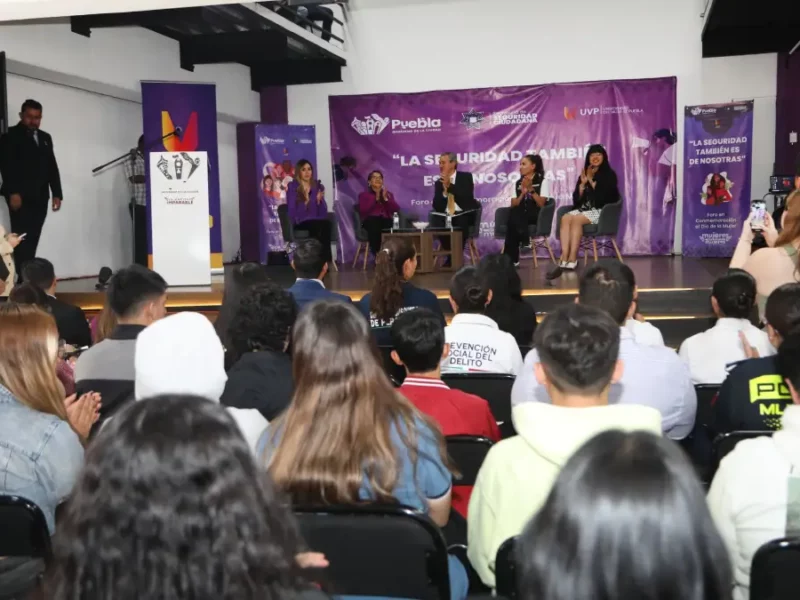 Dirige Gobierno de la Ciudad Foro “La seguridad también es de nosotras” a universitarias