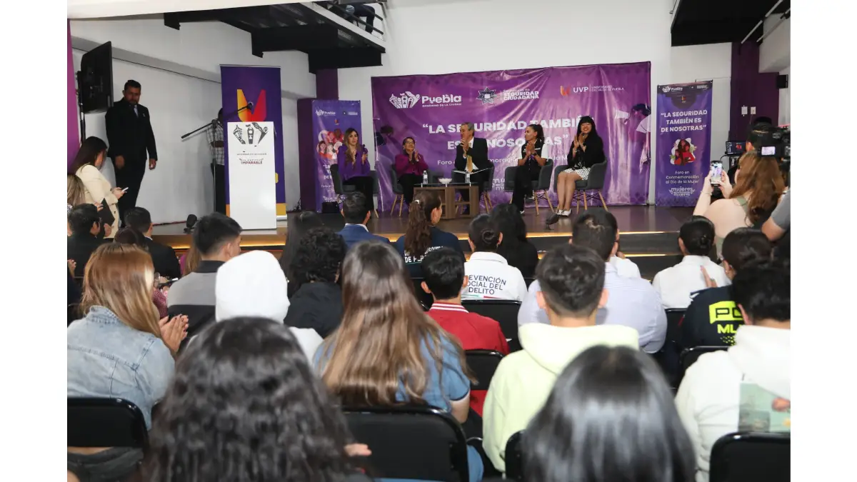 Dirige Gobierno de la Ciudad Foro “La seguridad también es de nosotras” a universitarias