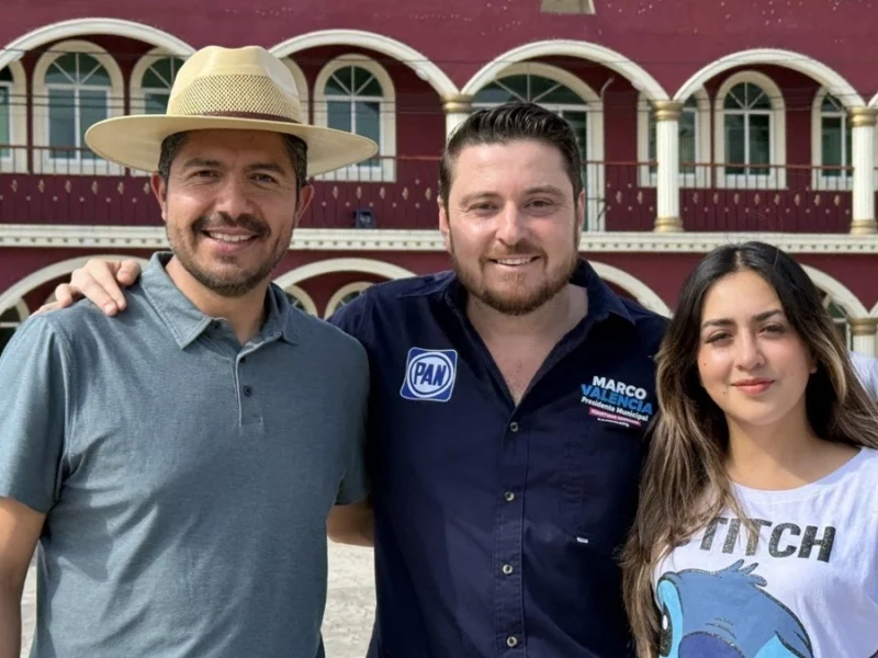 Lalo Rivera aparece en el mitin de Valencia en Venustiano Carranza