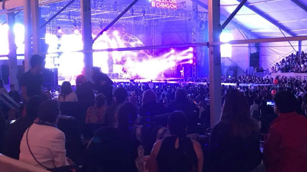 Hasta 6 mil pesos quieren ganar los revendedores por mesas VIP de la Feria de Puebla