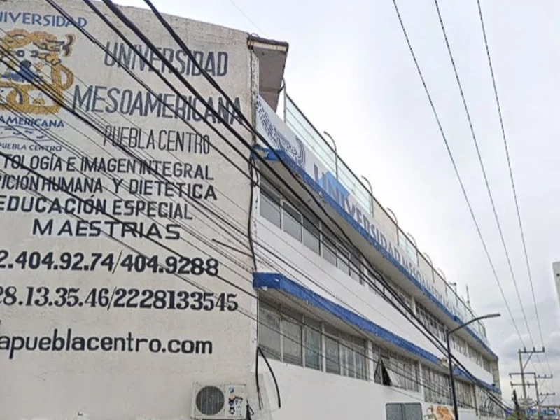 Egresados denuncian que la Universidad Mesoamericana no les ha entregado sus títulos y perdió documentos  