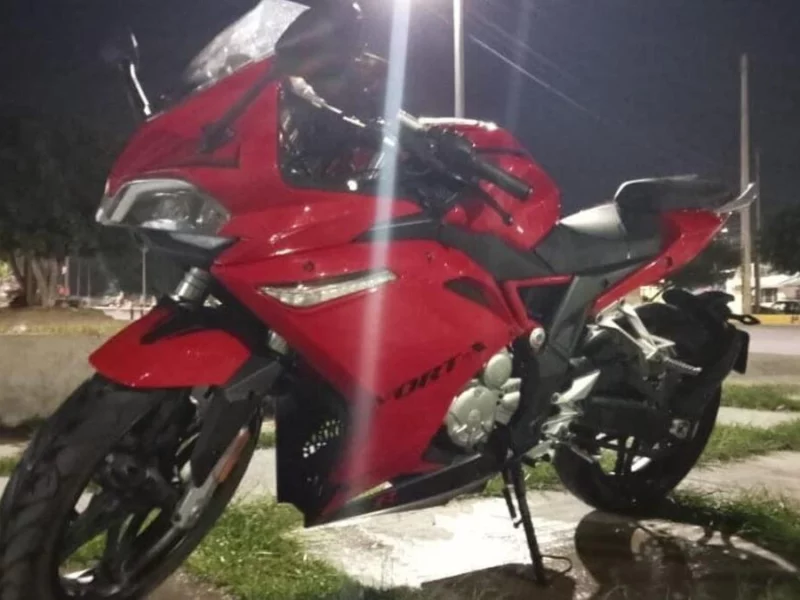 Se roban una motocicleta en el estacionamiento de Plaza Loreto