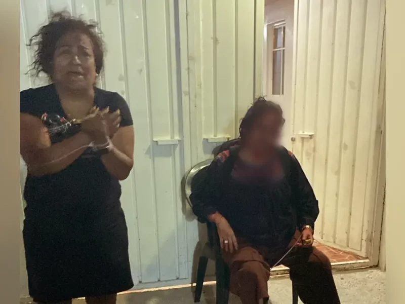 Mujer es brutalmente golpeada durante asalto en San Francisco Totimehuacan  