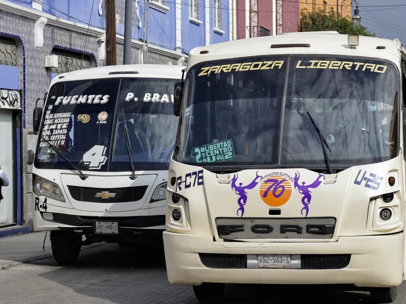 Mujeres tienen el 30% de las concesiones del transporte público en Puebla 