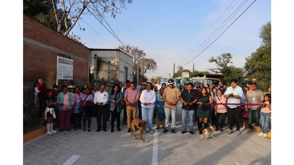 Ariadna Ayala impulsa desarrollo de juntas auxiliares de Atlixco con obra pública