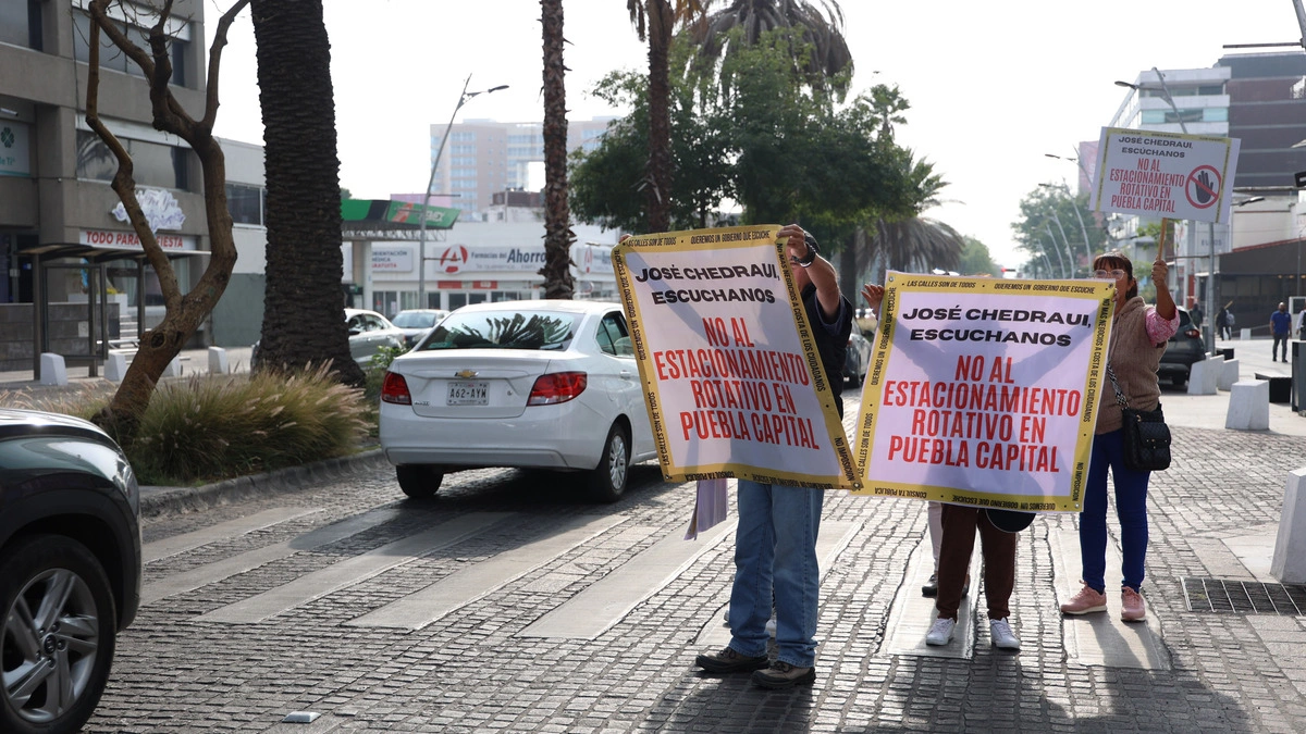 Detectan “gente pagada” en manifestaciones vs los parquímetros de Puebla 