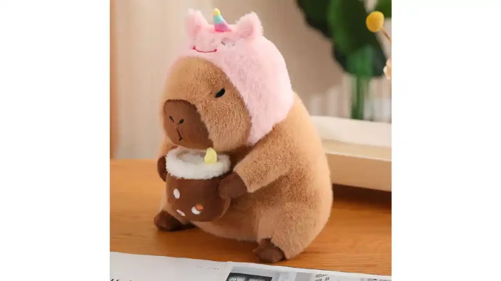 Peluche de un carpincho de la marca iBOOP.