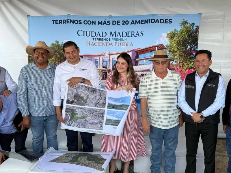 Gobierno mejorará accesos a Tecali y Ciudad Maderas; primeras viviendas estarán en diciembre  
