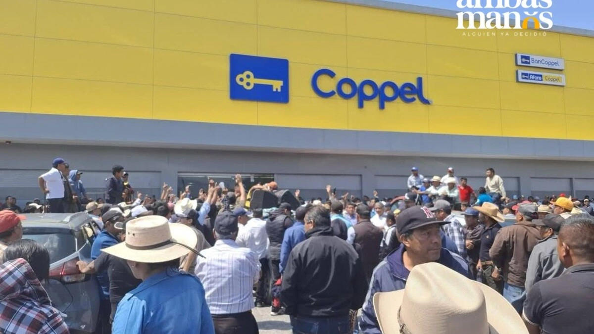 Toman Coppel en Tehuacán por la desaparición de los ahorros de una mujer 