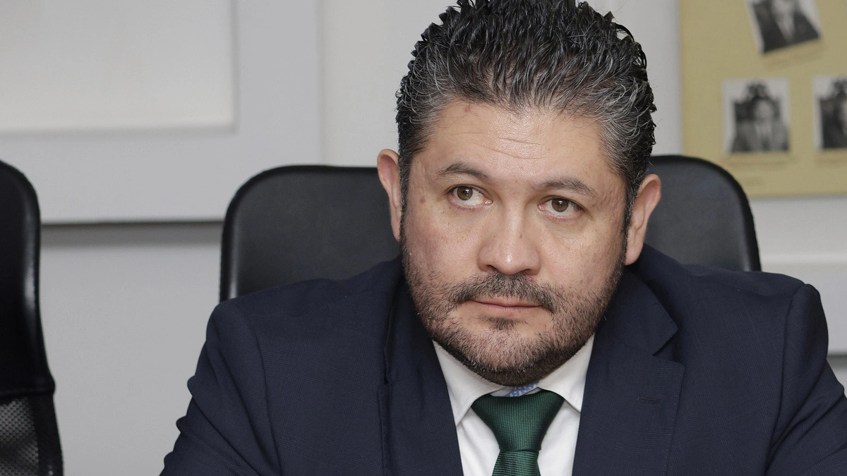 El expriista Enrique Rivera llega a la Comisión de Búsqueda de Personas en Puebla  