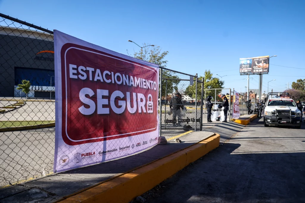 El Gobierno de Puebla en poco más de 100 días ha acabado con los “negociazos” de la 28 de Octubre; primero en Lomas de Angelópolis y ahora en la zona de los estadios.