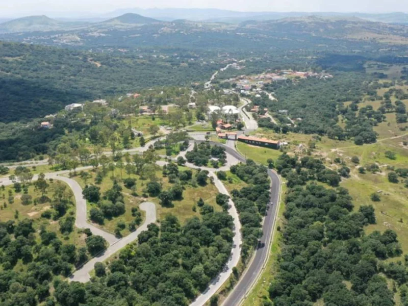 Grupo Haras donará terrenos en Amozoc; gobierno construirá viviendas para bomberos  