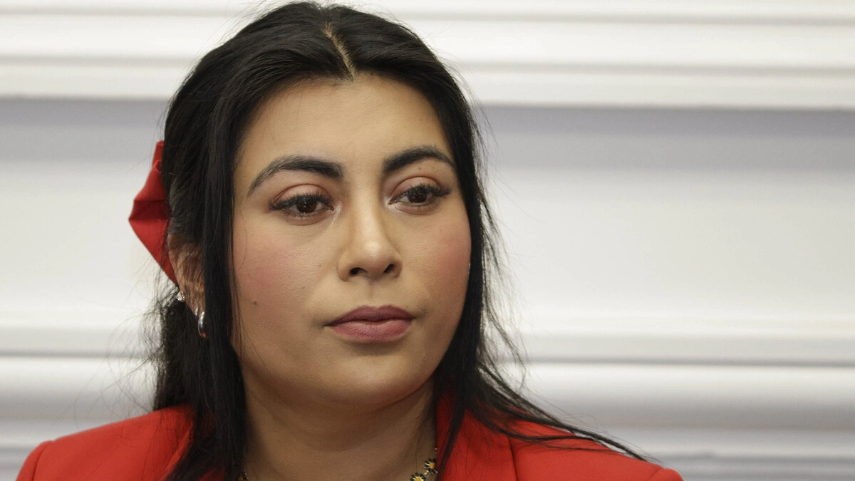 La diputada Nora Escamilla es víctima de los ponchallantas en la México-Puebla  