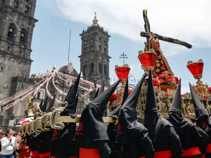 180 mil personas participaron en la Procesión de Viernes Santo.