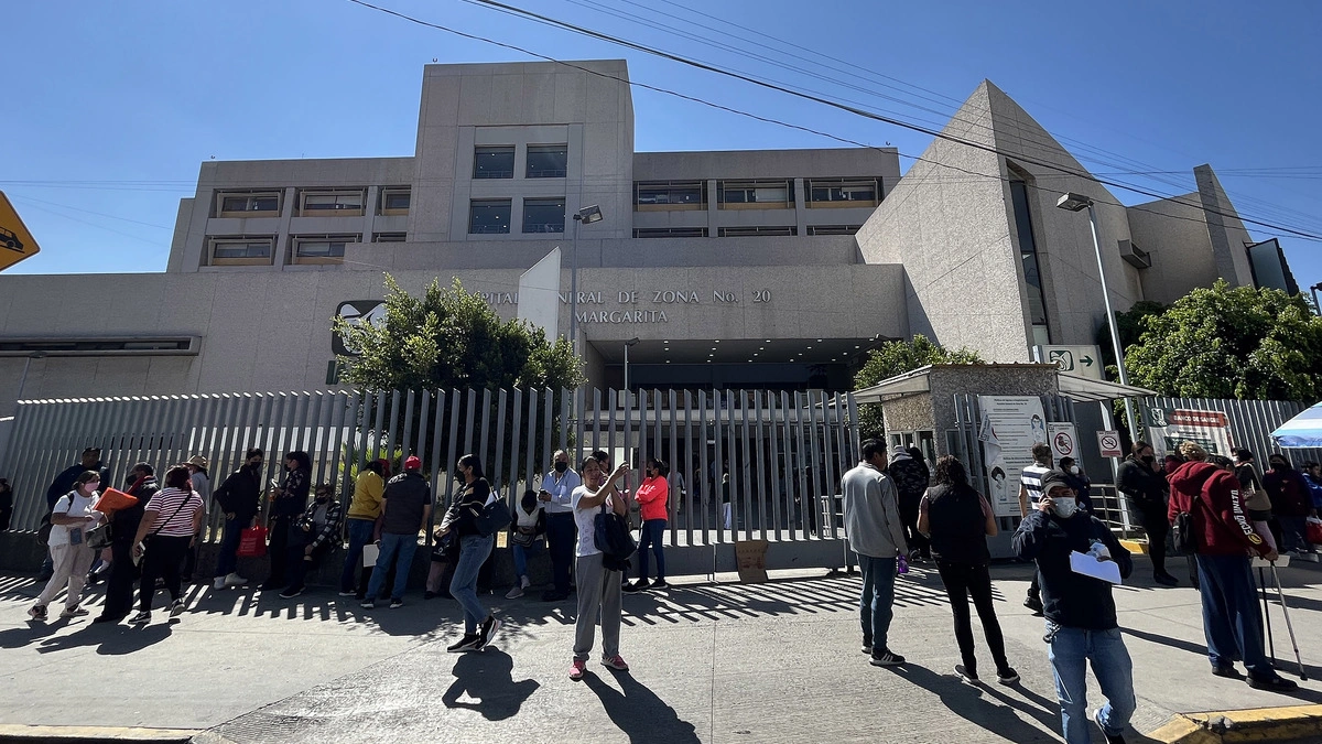 Paciente entró por hemodiálisis y le perforaron un pulmón en el IMSS La Margarita 