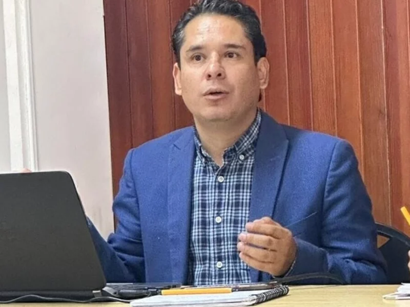 Él es Víctor Manuel Pérez Álvarez, candidato a juez en Puebla