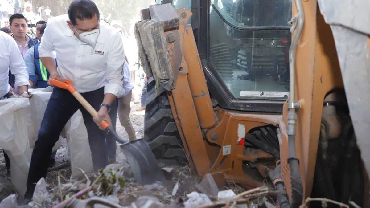 Armenta encabeza faena comunitaria en Tlacotepec de Benito Juárez