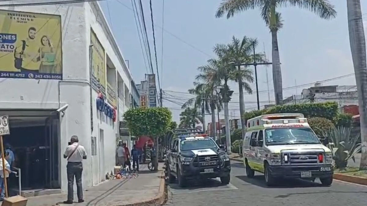 Violento asalto a cuentahabiente deja un hombre herido en Izúcar de Matamoros