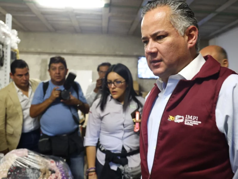 México perdió 80 mil empleos y mil 300 mdp por tiendas chinas: Santiago Nieto  