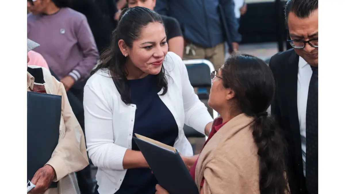 Brinda Lupita Cuautle certeza legal en San Andrés Cholula con entrega de sentencias