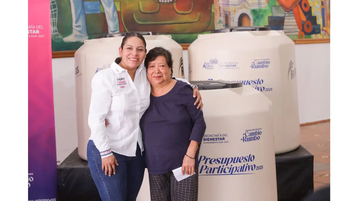 Mejora Lupita Cuautle condiciones de vida en San Andrés con entrega de tinacos