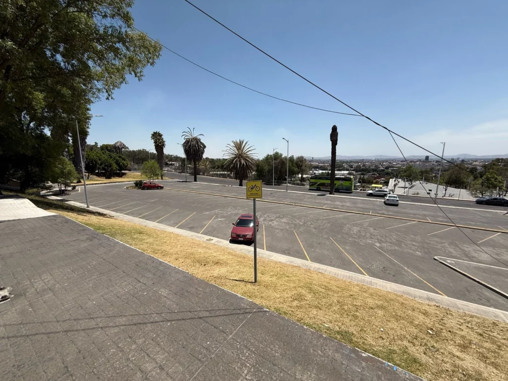 Los estacionamientos autorizados son el del Centro Expositor, Parque de la Familia, en la zona de Los Fuertes y dos en el Teleférico.