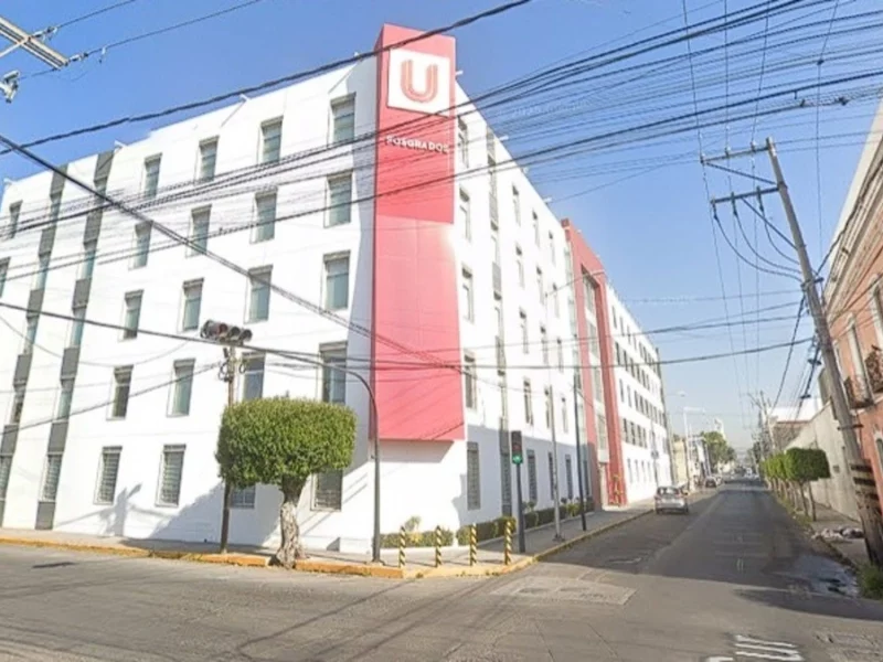 Estudiante de la Upaep cae del Edificio de Posgrados 