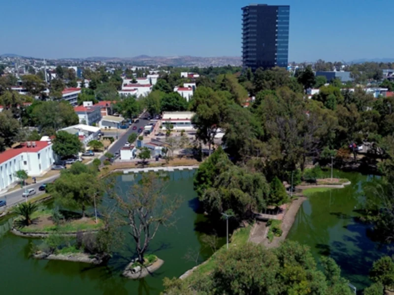 Restaura BUAP laguna de Ciudad Universitaria