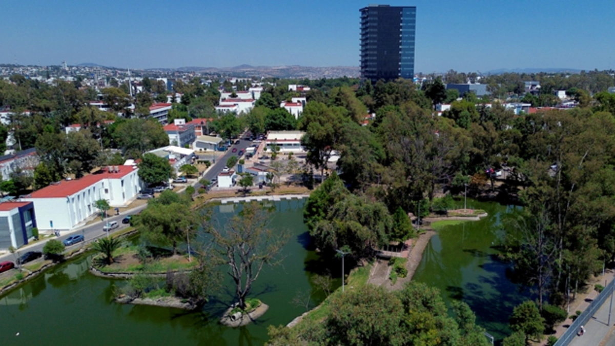 Restaura BUAP laguna de Ciudad Universitaria