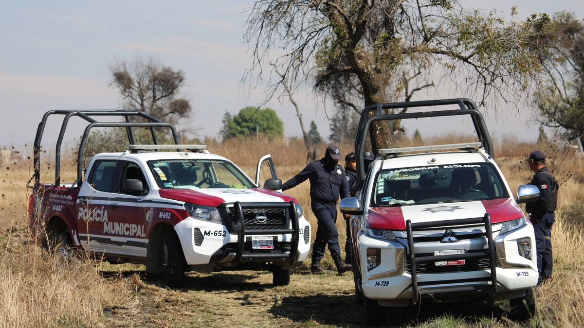 Hallan dos cuerpos decapitados en Acajete