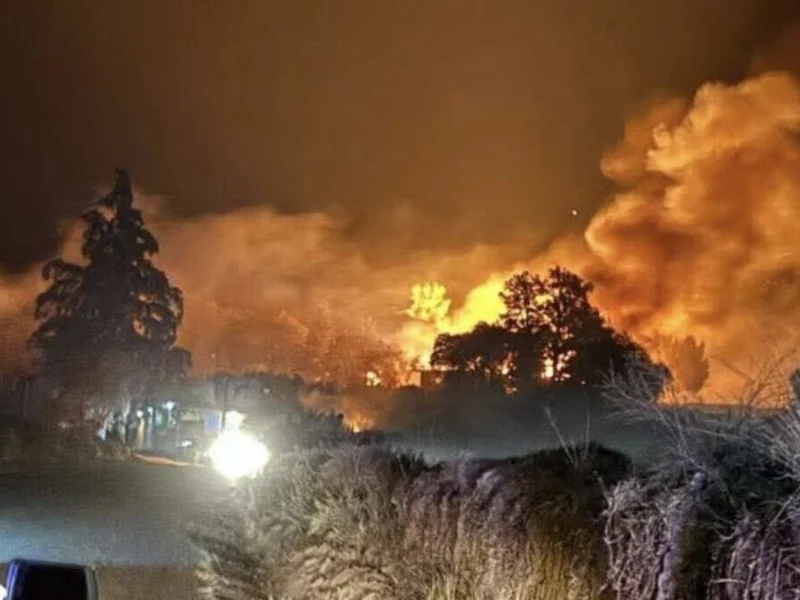 Incendian pipas decomisadas en Santa Rita Tlahuapan y muere señora inocente 