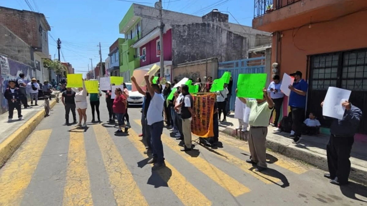 Destituyen a director de secundaria de Cholula por presuntamente abusar de las alumnas