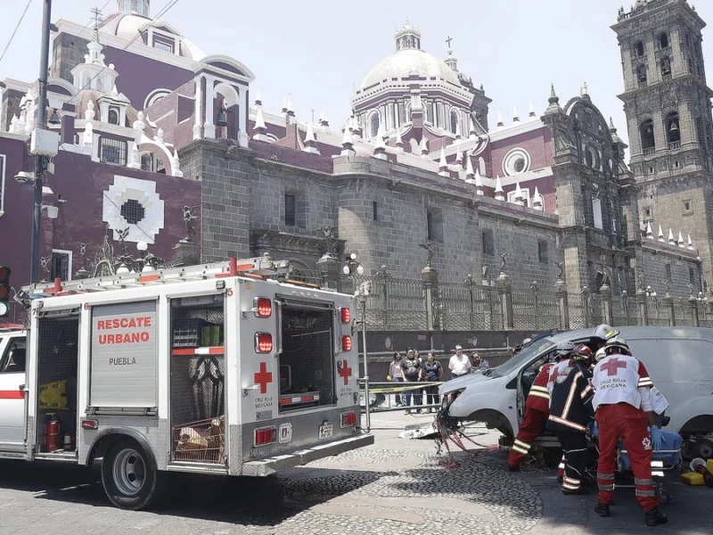 Una volcadura y fuga de gas fueron parte del Simulacro Nacional en Puebla capital  