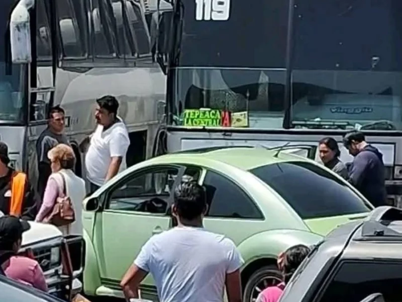 Atacan a balazos a un hombre en tianguis de Tepeaca