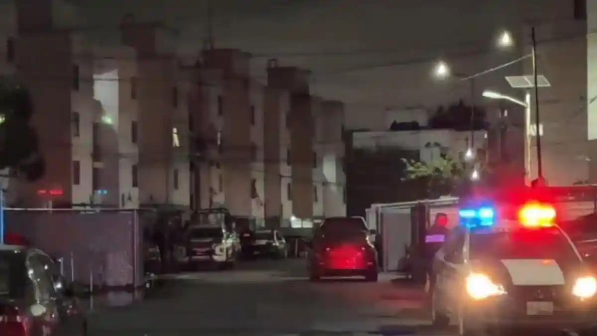 Presencia de patrullas en el Infonavit Santiago de San Pedro Cholula, donde se reportó una balacera.