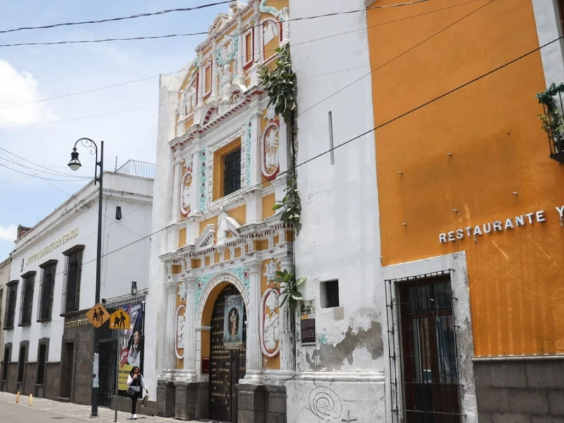 Roban cuadros de los 12 apóstoles del Templo de los Gozos en Puebla