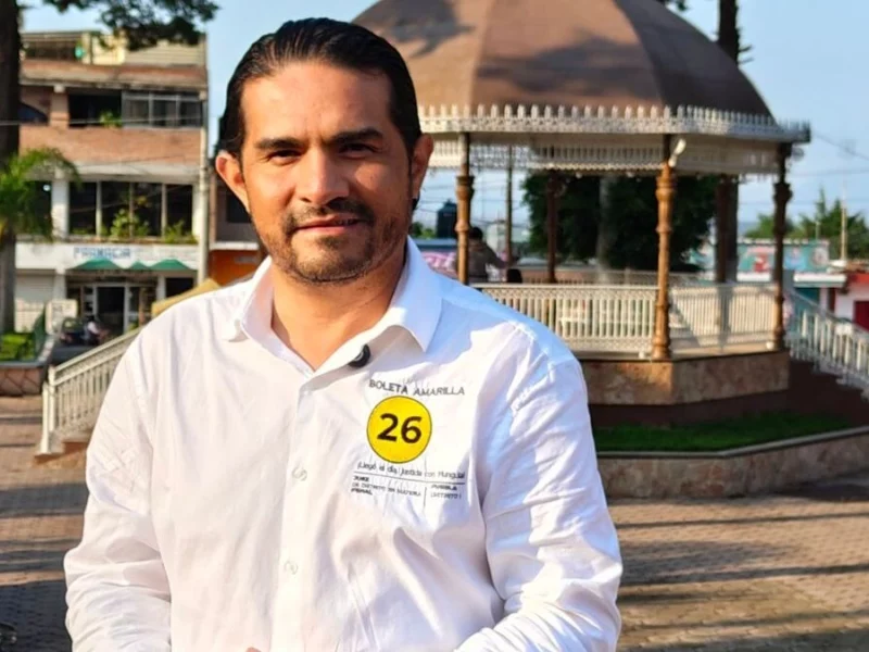 Él es Carlos Francisco Munguía, candidato a juez por el distrito 1 en Puebla