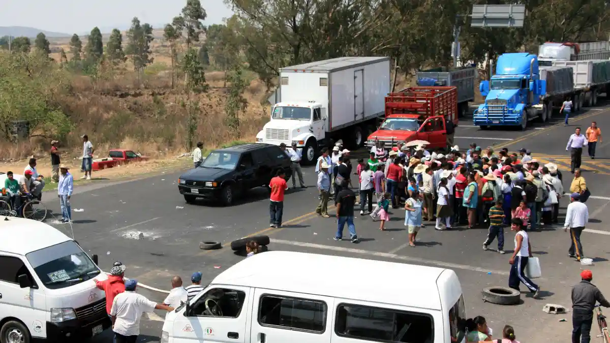 Después de 3 días, abren la carretera federal Puebla-Atlixco.