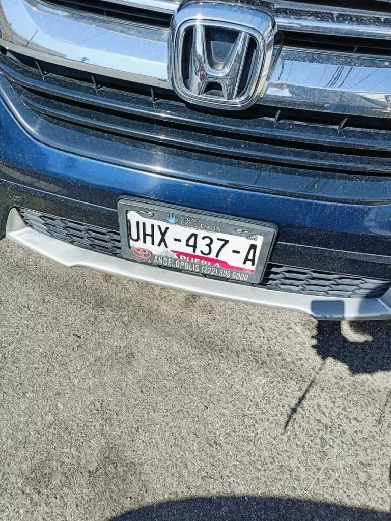 En menos de una semana, robaron otra camioneta Honda estacionada en los parquímetros de Puebla.