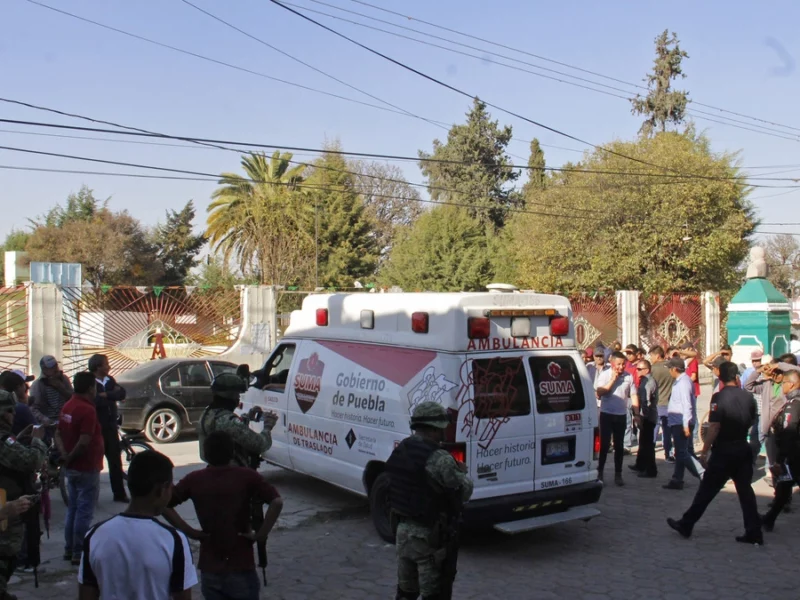 Intentan linchar a tres presuntos delincuentes en San Andrés Cholula