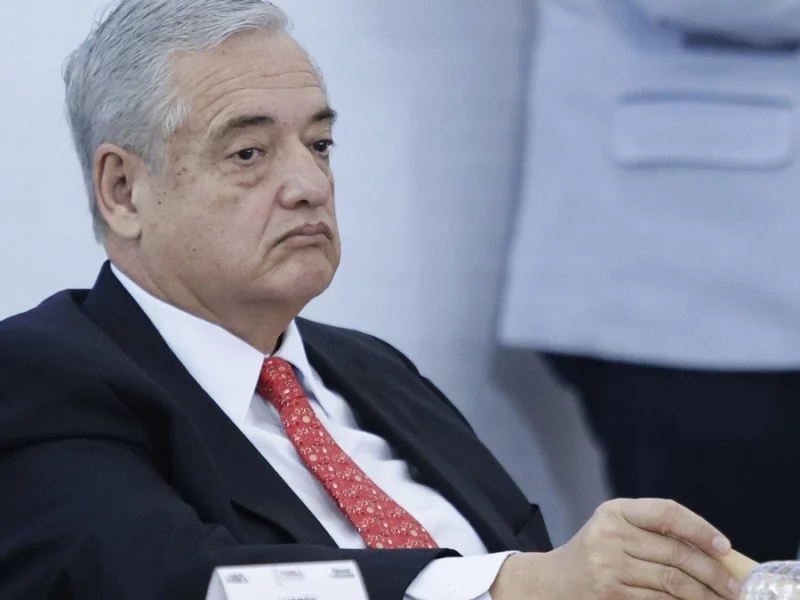 Issstep debe hasta siete años de pensiones, reconoce director  