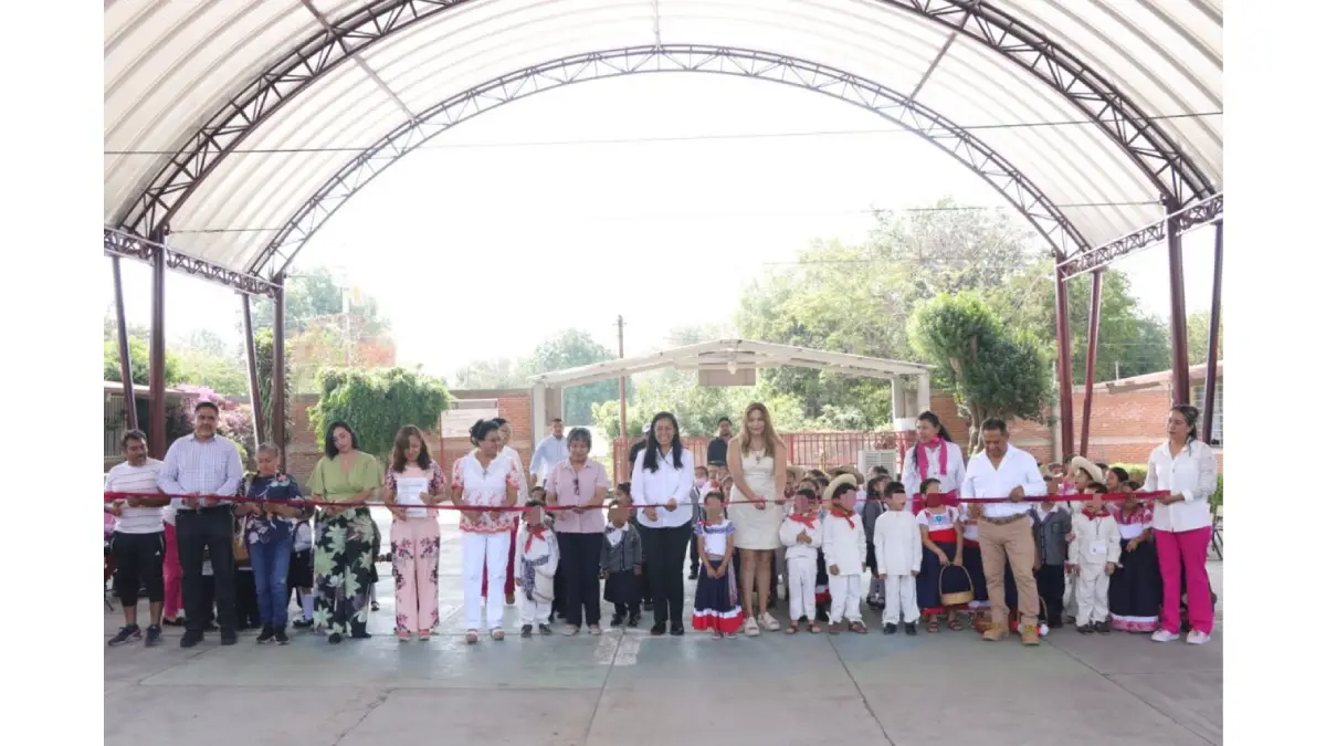 Ariadna Ayala presidenta municipal, impulsa una educación digna en Atlixco.