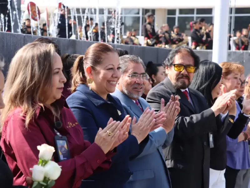 Acude Laura Artemisa a ceremonia cívica del CENHCH