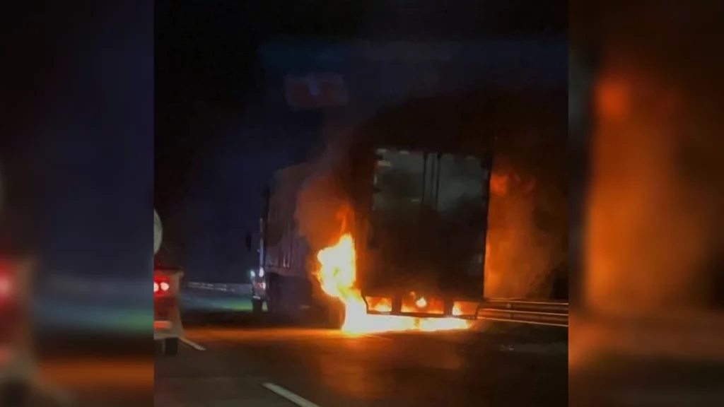 Intento de asalto a trailero en la Puebla-Orizaba deja un muerto