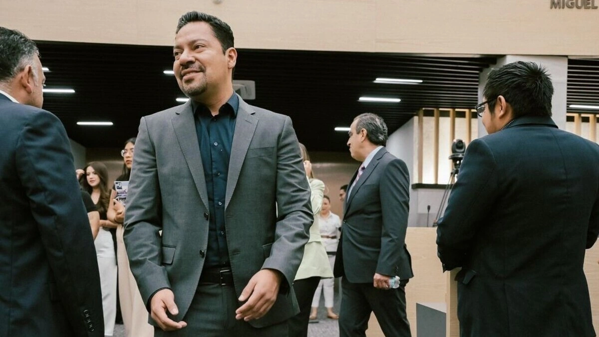 Andrés Villegas propone dar subsidios directos a Comités Escolares para mejorar las escuelas en Puebla